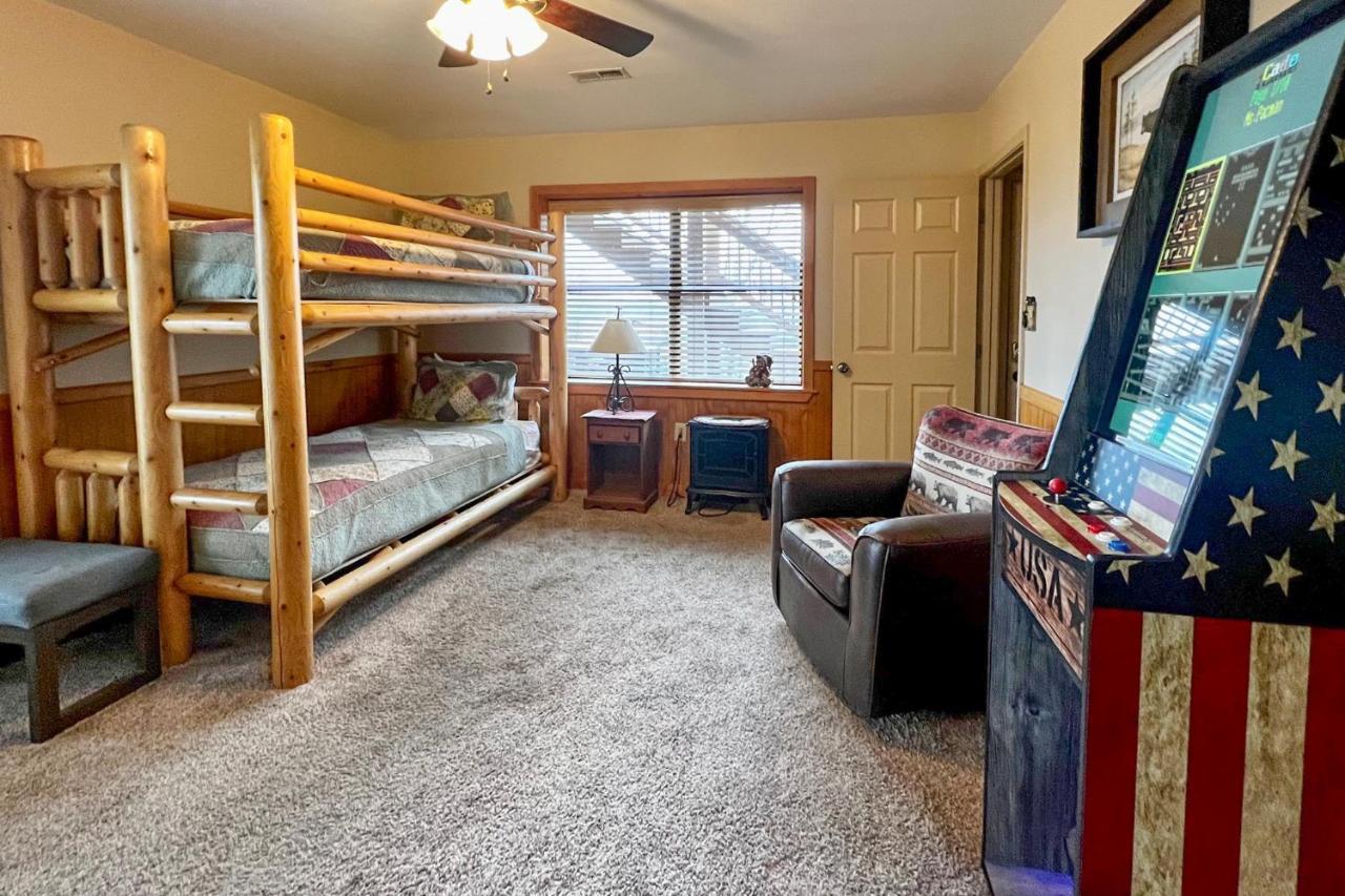 Villa Smoky Mountain Retreat With Hot Tub, Arcade Games Pigeon Forge Exterior foto